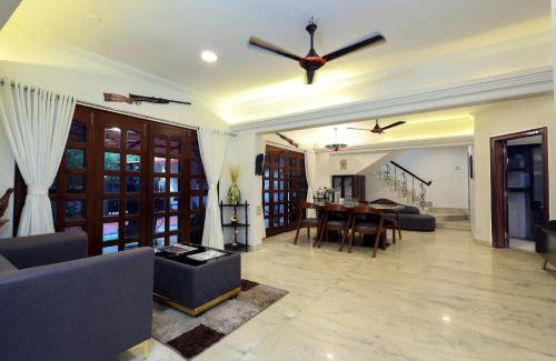Kandivali East House | Presidential Villa - Kandivali East