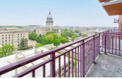 Springfield Apartment | Presidents Retreat | Amazing View of State Capitol