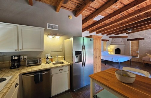 The Garden District Apartment | PRESIDIO CASITA with POOL AND HOT TUB
