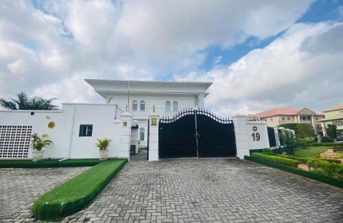 Lekki Phase 1 Hotel | PRESKEN WHITE HOUSE