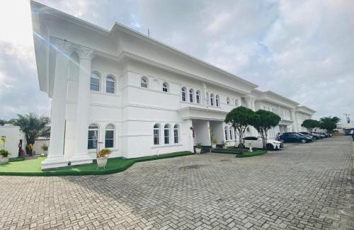 Lekki Phase 1 Hotel | PRESKEN WHITE HOUSE