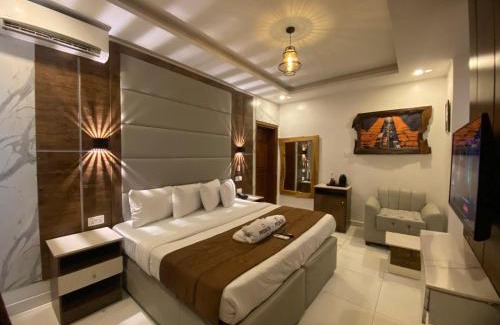 Lekki Phase 1 Hotel | PRESKEN WHITE HOUSE