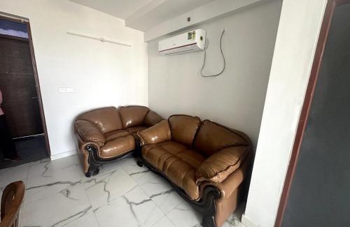 Gurugram Apartment | Press Pause