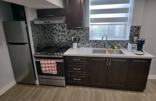 Ajax House | Prestige Accommodation - Self-contained 2Br Suite