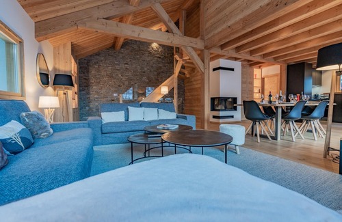 La Salle-les-Alpes Ski Chalet | Prestige Chalet "Le Lorgnon" Serre Chevalier