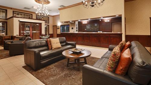 East Kootenay Hotel | Prestige Radium Hot Springs Resort, WorldHotels Crafted