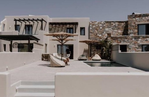 Plaka Villa | Prestige Villa With Private Pool & Jacuzzin