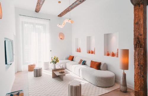 Saint-Victor Apartment | Prestigieux T6 au Vieux Port by Maison Galante