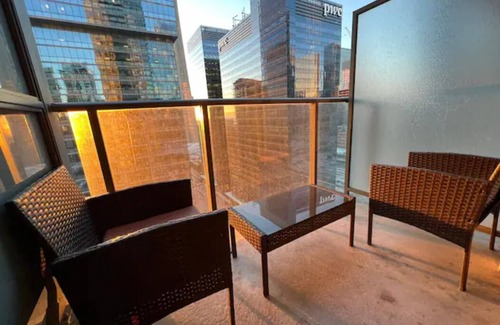 St. Lawrence Condo | Prestigious 2-Bdrm Condo - across from Scotiabank Arena
