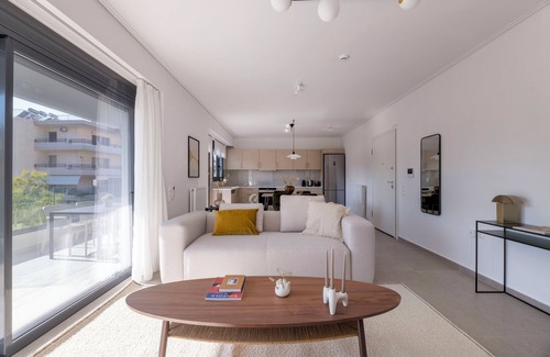 Marousi Apartment | Prestigious 3BR Apartment in Marousi