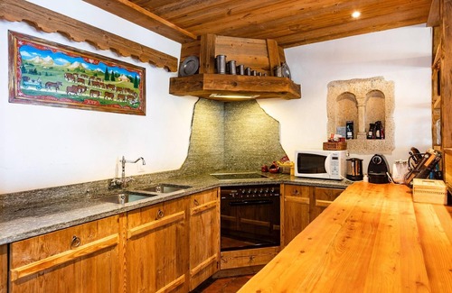Crans-Montana Ski Chalet | Prestigious chalet at the start of all hikes and access to Crans Montana