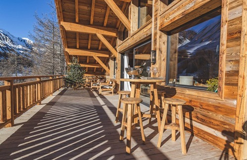 Allos Ski Chalet | Prestigious chalet at the foot of the slopes