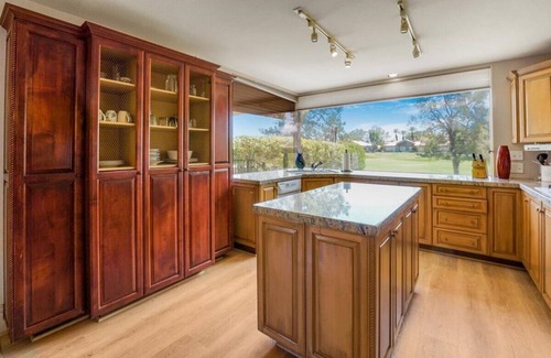 Rancho Mirage House | Prestigious Fairway Living – Luxe 2BR on 7th Hole, Mission Hills