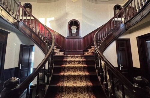 Beloeil House | Prestigious Mansion in Beloeil