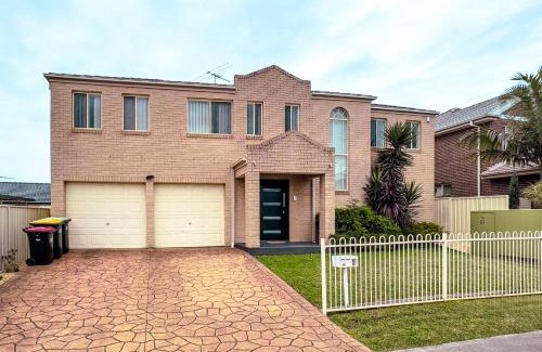 Prestons Apartment | Prestons Dream Holiday 4 Bedroom