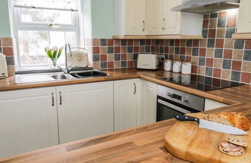 Penmachno Cottage | PRESWYLFA, pet friendly, with open fire in Penmachno
