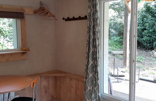 Saint-Quentin-sur-le-Homme House | Pretty Charming Cabin In A Landscaped Garden In The Bay Of Mont-Saint-Michel