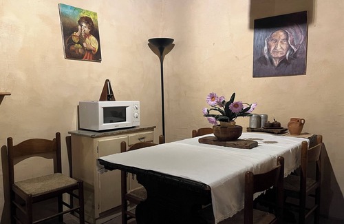 Giuliano di Roma Apartment | Preta Nera Intera - Five Bedroom Apartment, Sleeps 12