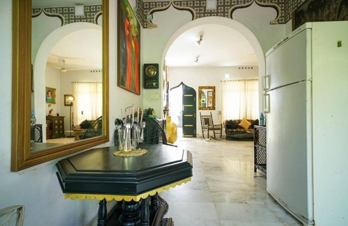Kochi House | Pretentious 2BHK Island House Near Marine Drive