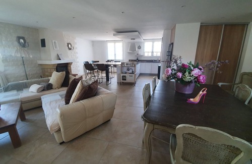 Chateauneuf-les-Martigues Villa | Pretty villa with swimming pool + T2 for 11 people 10 minutes from the sea!