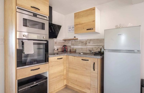 Chateauneuf-les-Martigues House | Pretty little house close to the Côte Bleue, in a quiet location with small private garden.