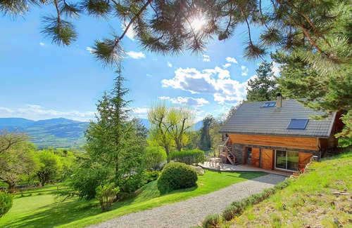 La Batie-Neuve Apartment | PRETTY APARTMENT IN CHALET - QUIET AND STUNNING VIEW BETWEEN GAP AND SERRE-PONCON