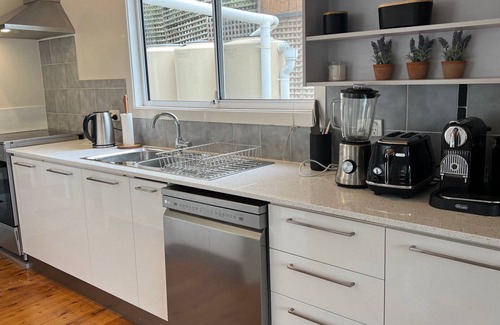 Pretty Beach House | 'Pretty Beach Bay Vista' by Accom Holidays