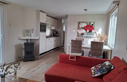 Serooskerke Ski Chalet | Pretty chalet with free WiFi on a friendly camping site