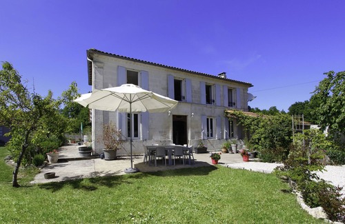 Cherac House | Pretty Charentaise villa with enclosed garden, private heated pool, sleeps 8 + 2