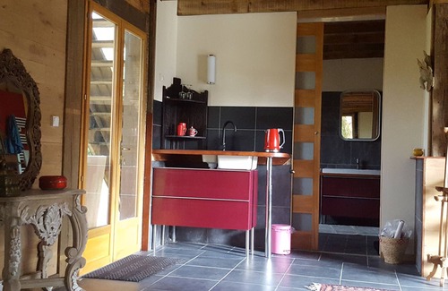 Castets House | pretty charming outbuilding on the edge of a private lake