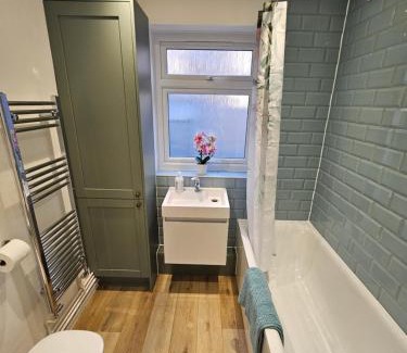 Canterbury House | Pretty City Centre Cottage