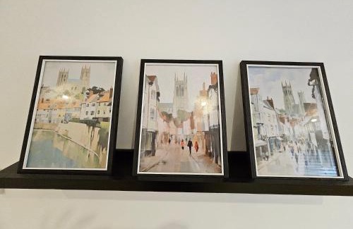 Canterbury House | Pretty City Centre Cottage