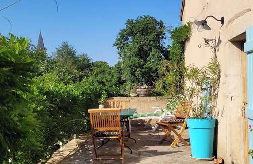 Viry Cottage | Pretty Clunisois farmhouse, near Cormatin, Taizé and Cluny, nearby greenway