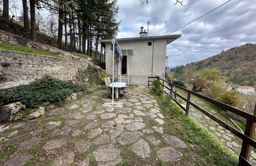 Chamalieres-sur-Loire House | Pretty cottage overlooking the Loire Valley and Château d'Artias