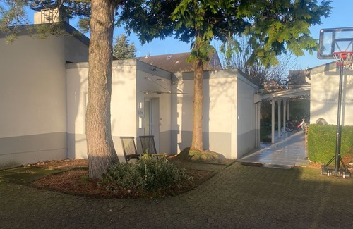 Lank-Latum Cottage | Pretty cottage in a former nursery
