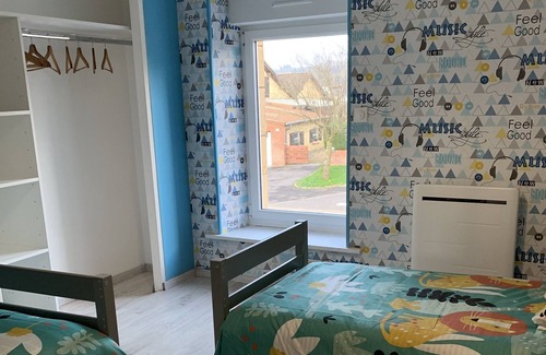 Harcy House | Pretty cottage in the wood of Harcy