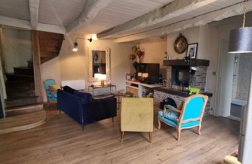 Pleslin-Trigavou House | PRETTY COUNTRY HOUSE WITH SWIMMING POOL BETWEEN DINAN AND DINARD - 15 MN FROM THE BEACHES
