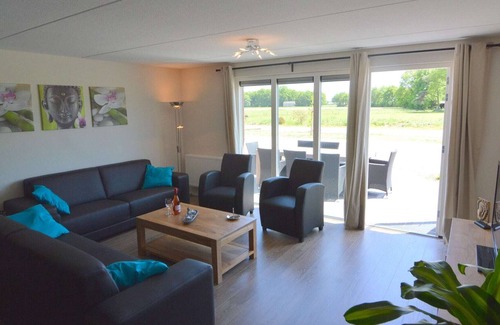 Haaksbergen Apartment | Pretty Farmhouse in Haaksbergen near Forest