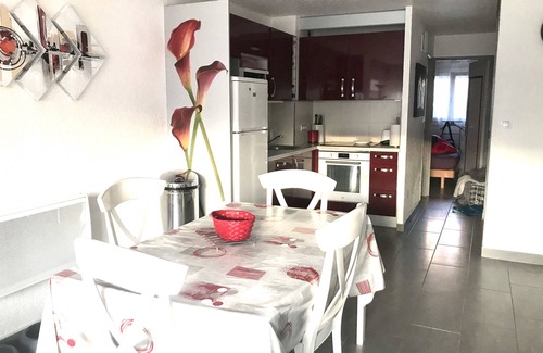 Cap d'Agde Apartment | PRETTY GROUND FLOOR CONTEMPORARY GARDEN BROWN