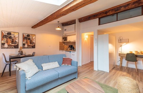 Saint-Cyprien Apartment | Pretty haven of peace in Saint-Cyprien