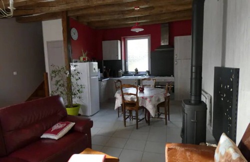 Buzancais Ski Chalet | Pretty holiday home "Gîte des Ecureuils"