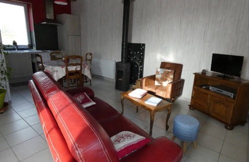 Buzancais Ski Chalet | Pretty holiday home "Gîte des Ecureuils"