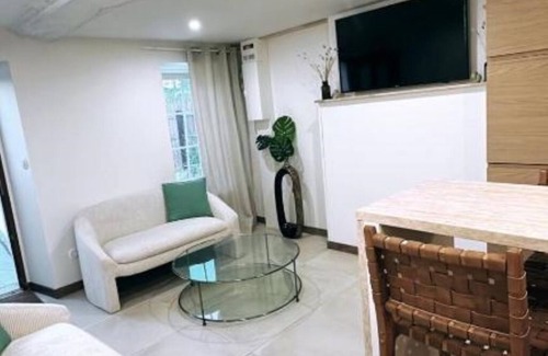 Agneaux House | Pretty house 5 minutes from station & town center