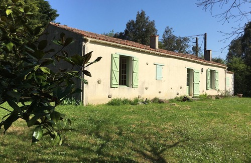 Avrille House | Pretty house in a nice park