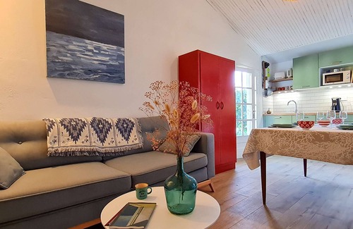 Loix House | Pretty house in the heart of Loix with parking