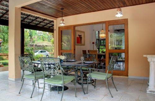 Sao Sebastiao House | Pretty house with pool and amazing garden