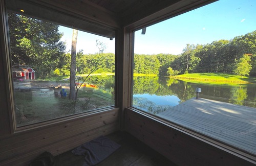Easley Cabin | Pretty Lake Guest House On 30 Acres - Minutes From Columbia
