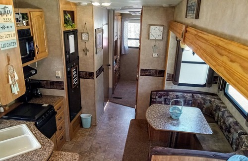 Harrison House | Pretty mountain getaway, close to town, on a scenic dirtroad, perfect for ATV's.