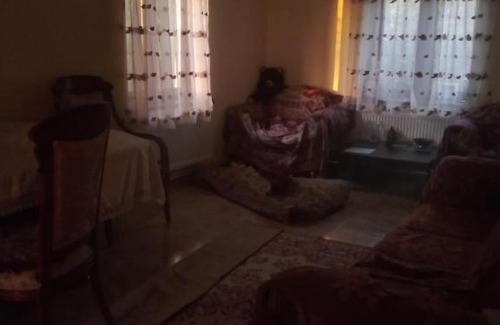 Garni House | Pretty one