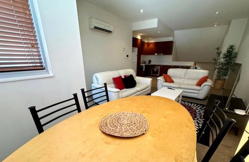 City West Apartment | Pretty Penthouse - Close to ANU
